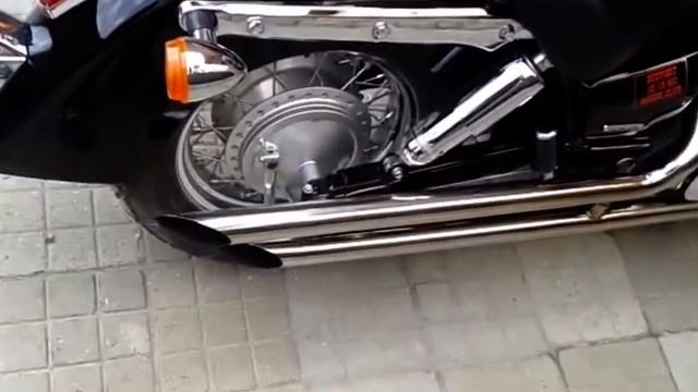 Кастомный выхлоп Honda Shadow 750 смотреть онлайн