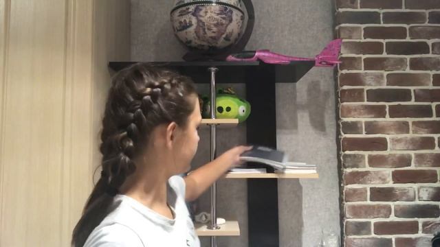 Что в моем рюкзаке? Ого я даже не знала? ??? учебники ? и тетради?? Реклама? \\Arina Limren\\❤️ смотреть онлайн