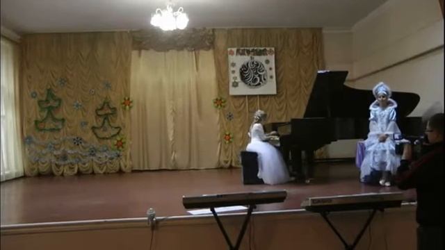 Новогодние огни приглашают в сказку смотреть онлайн