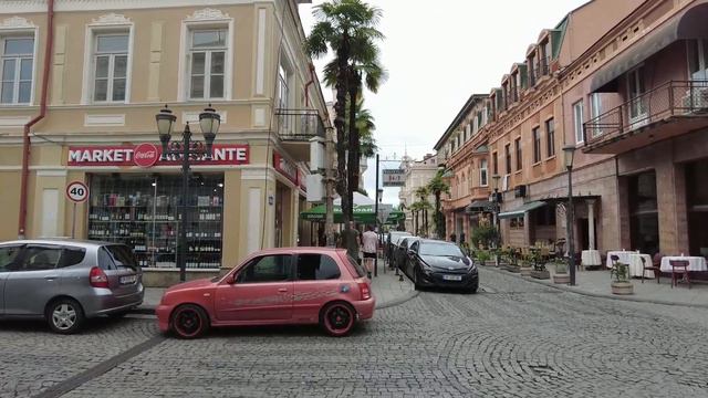 Walking Tour on Abashidze Street Old Batumi, Georgia. смотреть онлайн