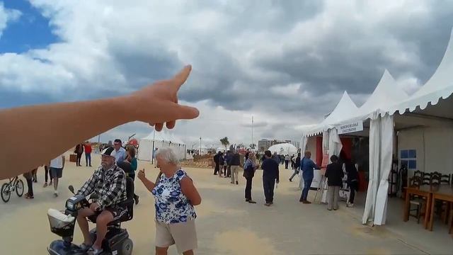 VLOG. На открытии пешеходной зоны Passeio da Dunas Quarteira смотреть онлайн