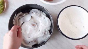 Торт без выпечки из овсяного печенья, с нежным сметанным кремом и киви - быстро, вкусно и просто!