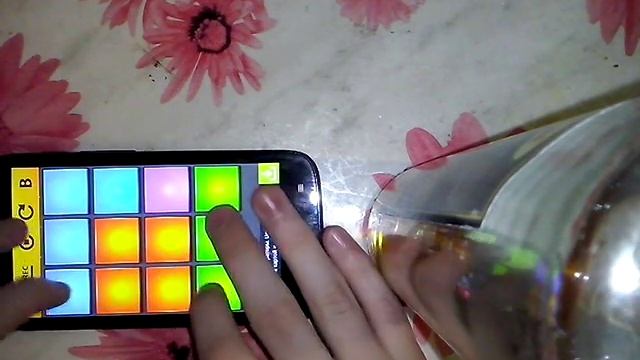 Как я играю на Drum Pads 24 смотреть онлайн