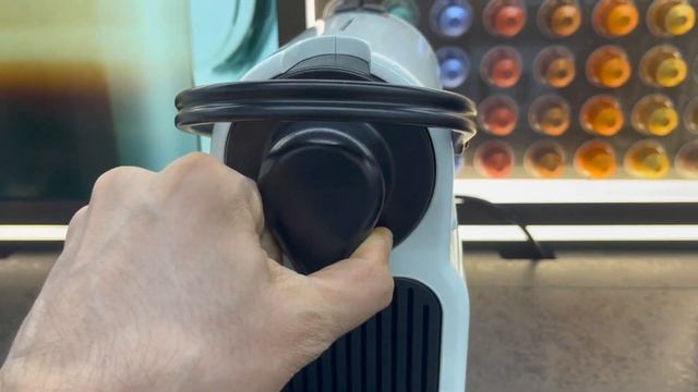 De Longhi Nespresso EN80 B Inissia & Nespresso Krups Inissia Semi Automatic Coffee Maker