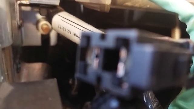 Заболталась педаль сцепления??? Ремонт кронштейна педали Лада Гранта. смотреть онлайн