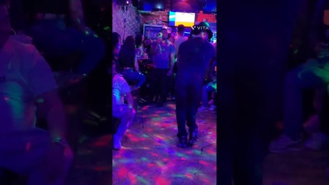 Final del Concurso de Bachata en el VIP Sports Bar Toronto. Saturday December 16th 2022. смотреть онлайн