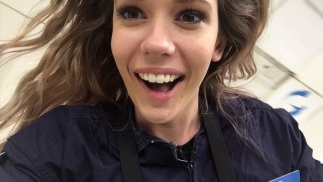 I Tried ZERO GRAVITY For 7+ MINUTES (Zero G Vlog - IGN) смотреть онлайн