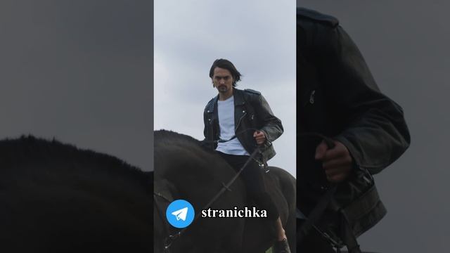 Соревнование людей и лошадей #shorts смотреть онлайн