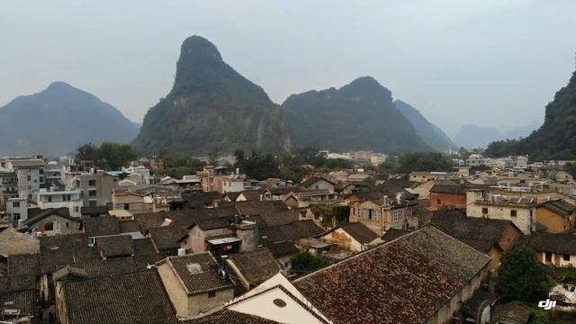 Mavic Air flight in China, Guanxi / Полет на квадрокоптере в провинции Гуанси, Китай смотреть онлайн