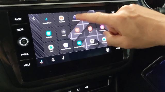 Mirror Smartphone screen to Android Auto via Screen2Auto смотреть онлайн