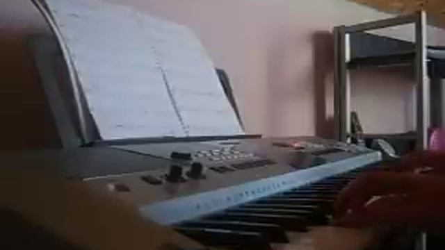 Titanic on yamaha PSR'e413 смотреть онлайн