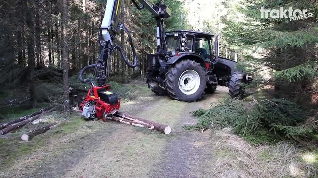 Skogsutrustad Valtra T191 Black Edition смотреть онлайн