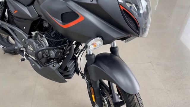 Ye Ha Bajaj Ki Pulsar 180F Ka Bs4 Model | Kam Budget Me 180cc Ki Bike | Bajaj 220f Wala Looks? смотреть онлайн