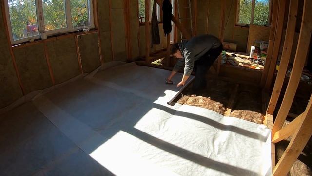 Утепление перекрытия первого этажа. Черновой пол. Пола из ОСБ. Каркасный дом своими руками ч22. смотреть онлайн