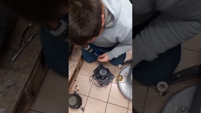 Ремонт поломоечной машины ghibli fr15 m38 замена турбины ч.1 смотреть онлайн