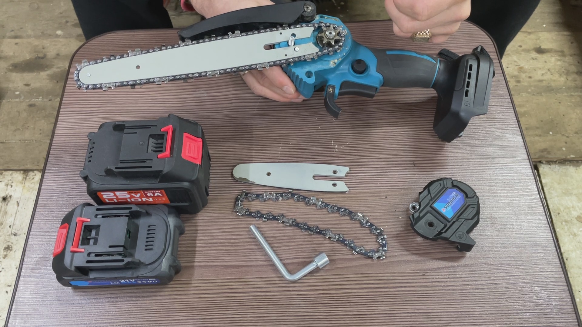 Тест аккумуляторной пилы SUMITACHI смотреть онлайн