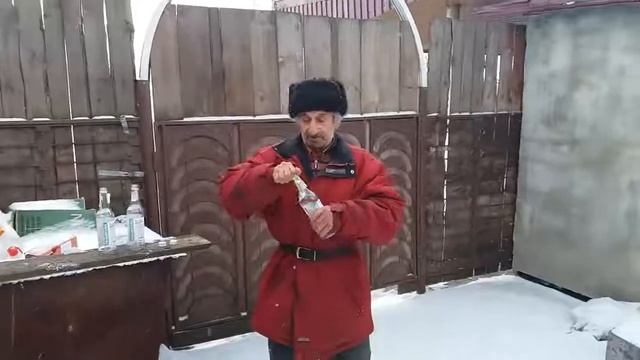 ВЫПИЛ три БУТЫЛКИ ВОДКИ И УПАЛ!!! смотреть онлайн