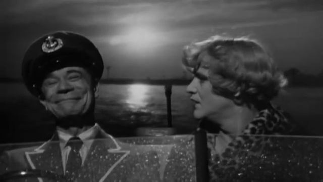 "Некоторые любят погорячее"(фрагмент) смотреть онлайн