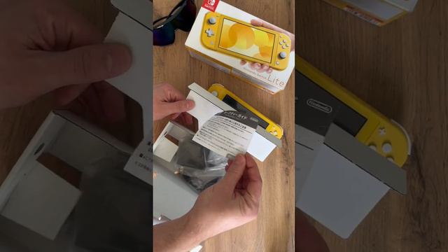Nintendo Switch Lite 🤫 (1) смотреть онлайн