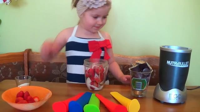 ♥ОЧЕНЬ ВКУСНОЕ КЛУБНИЧНОЕ МОРОЖЕНОЕ делаем дома простой рецепт смотреть онлайн