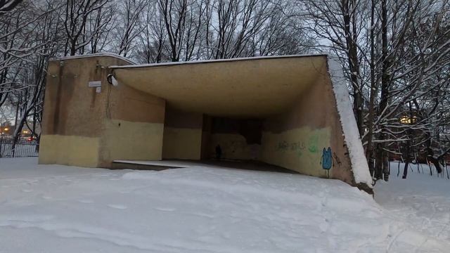 Танцплощадка в парке имени Бабушкина в Санкт-Петербурге. смотреть онлайн