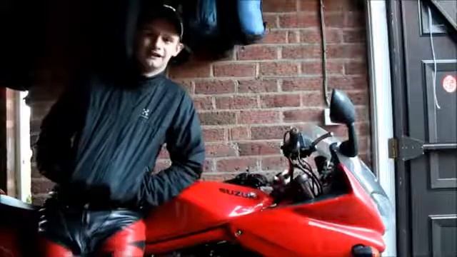 Suzuki Gsf600s Bandit review 2000-2004 - 33bhp.mp4 смотреть онлайн