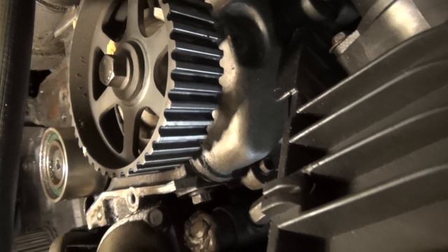 Hyundai Matrix 1,5 CRDI. Замена ремня ГРМ своими руками. смотреть онлайн