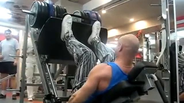 Жим лежа на скамье, Видео инструкция смотреть онлайн