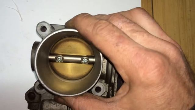 Заводится и глохнет Nissan Tiida смотреть онлайн