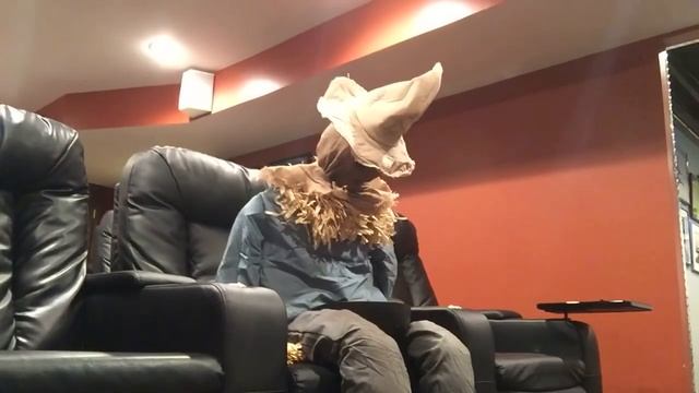 Sitting Scarecrow demo смотреть онлайн