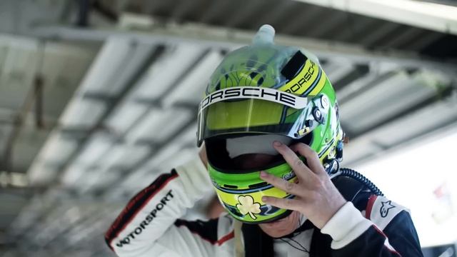 Join Patrick Long for a driving challenge with an upcoming Porsche model смотреть онлайн
