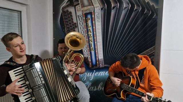 TRIO PLAZNIK - HOHNER MORINO VM - PLAZNIK STIMA смотреть онлайн