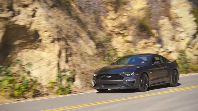 2019 Chevy Camaro SS vs. Ford Mustang GT: VISUAL COMPARISON смотреть онлайн