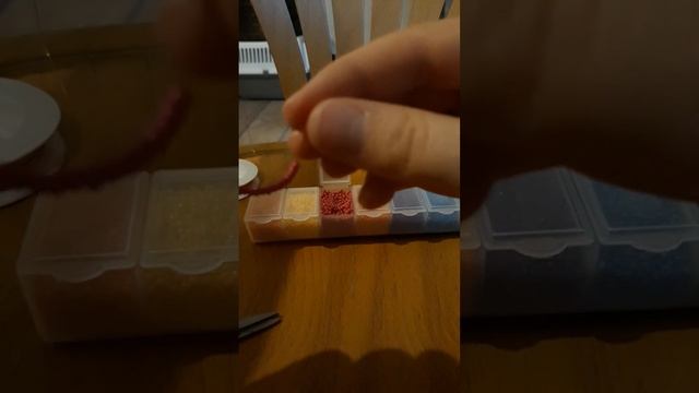 Плетение кольца из бисера для начинающих!!! смотреть онлайн