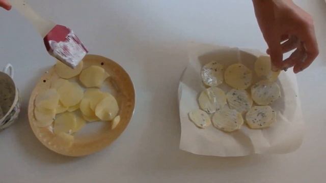 Повторили сухарики Хрусteam багет и чипсы Lay's сметана и зелень! смотреть онлайн