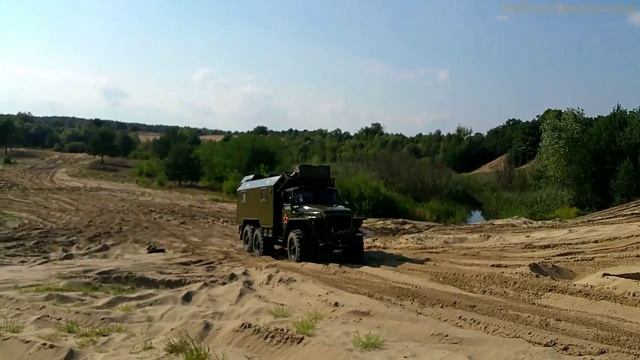 Испытываем Вездеход Урал 375, 6х6 в Словенских песках. смотреть онлайн