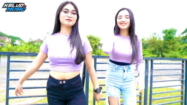 DJ PALING DI CARI DEVIL ME INSIDE BASS PONG PONG VIRAL TIKTOK смотреть онлайн