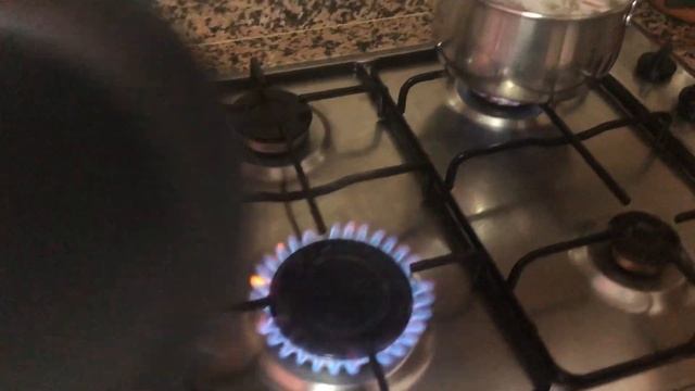 Спагетти и бекон! Это все что нужно для рецепта! смотреть онлайн