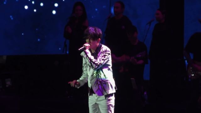 Dimash - Unforgettable Day - Arnau Envoy New York December 10, 2019, Barclays Center, Brooklyn. смотреть онлайн