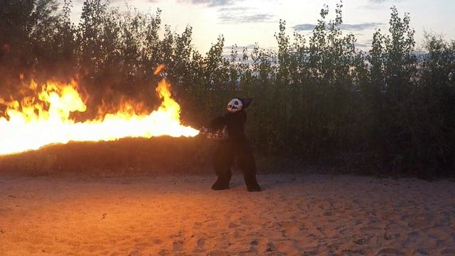 Фурри и огнемет | Furry And Flamethrower