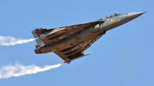 #Tejas fighter with #ASTRA air to air missile | India's deadly indigenous combo ! смотреть онлайн