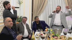 Ханаро поет на свадьбе! Савка и Ангелина!