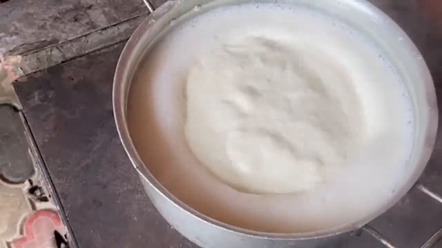 БАБУШКА ПРИГОТОВИЛА ДОМА МОЛОЧНЫЙ КРЕМ Азербайджанская Кухня Деревенская Кухня Рецепты смотреть онлайн