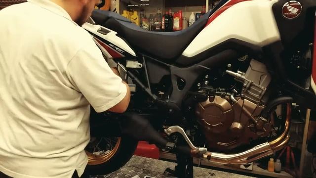 AFRICA TWIN SOUND TEST. ( REMUS VS STOCK EXHAUST ) смотреть онлайн