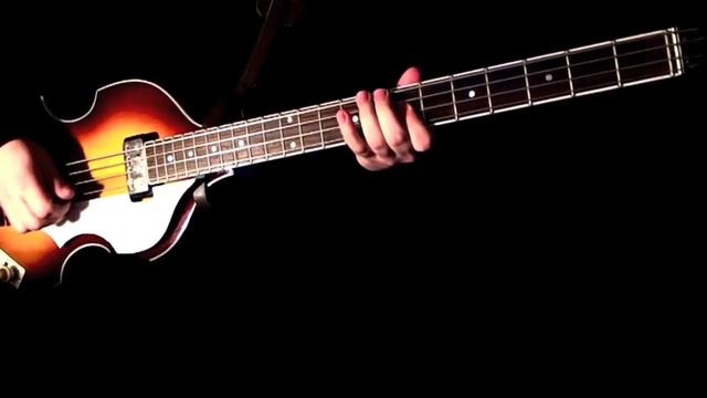The Beatles- I Saw Her Standing There (Bass Cover) смотреть онлайн
