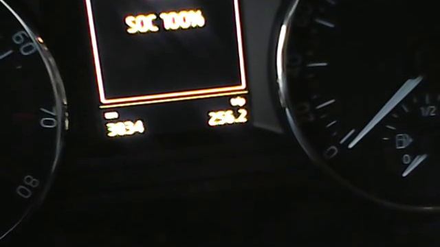 глюк уровня заряда аккумулятора Skoda Octavia A7 2013 смотреть онлайн