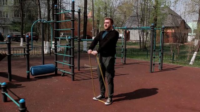 11 Одиннадцатый день тренировки. Плечи, программа тренировок с резиновыми петлями смотреть онлайн