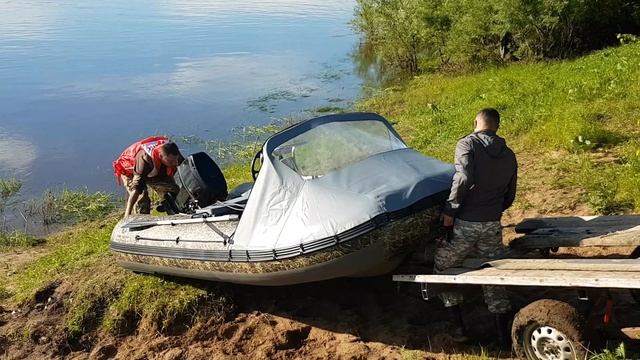 Первый спуск на воду лодки Fish Hunter 400 НДНД CAMO PROFI c Мастер-Техно смотреть онлайн