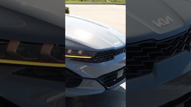 Five Unexpected Features W/ Sean: 2023 Kia K5