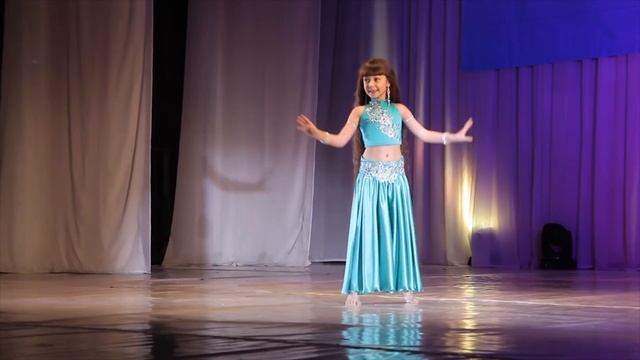 Очень красивый восточный танец.Best Star Centre в Ростове смотреть онлайн